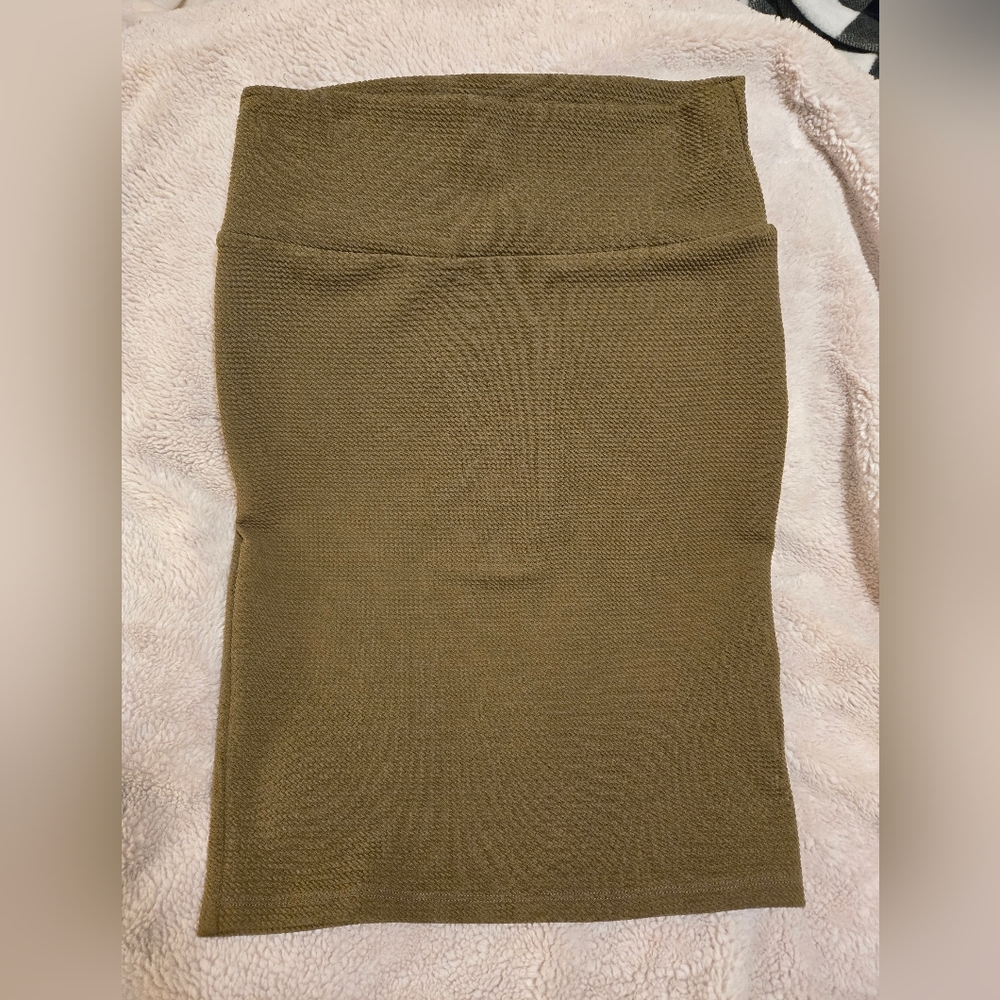 LuLaRoe Women's Knit Pencil Skirt in Olive Size Small
